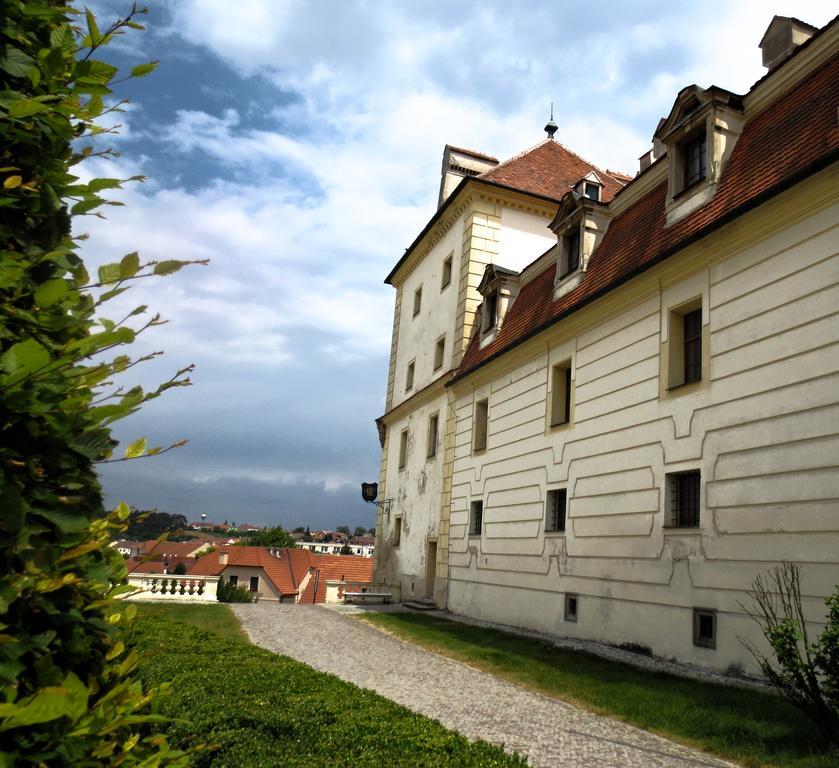 Hotel Hubertus Valtice Esterno foto